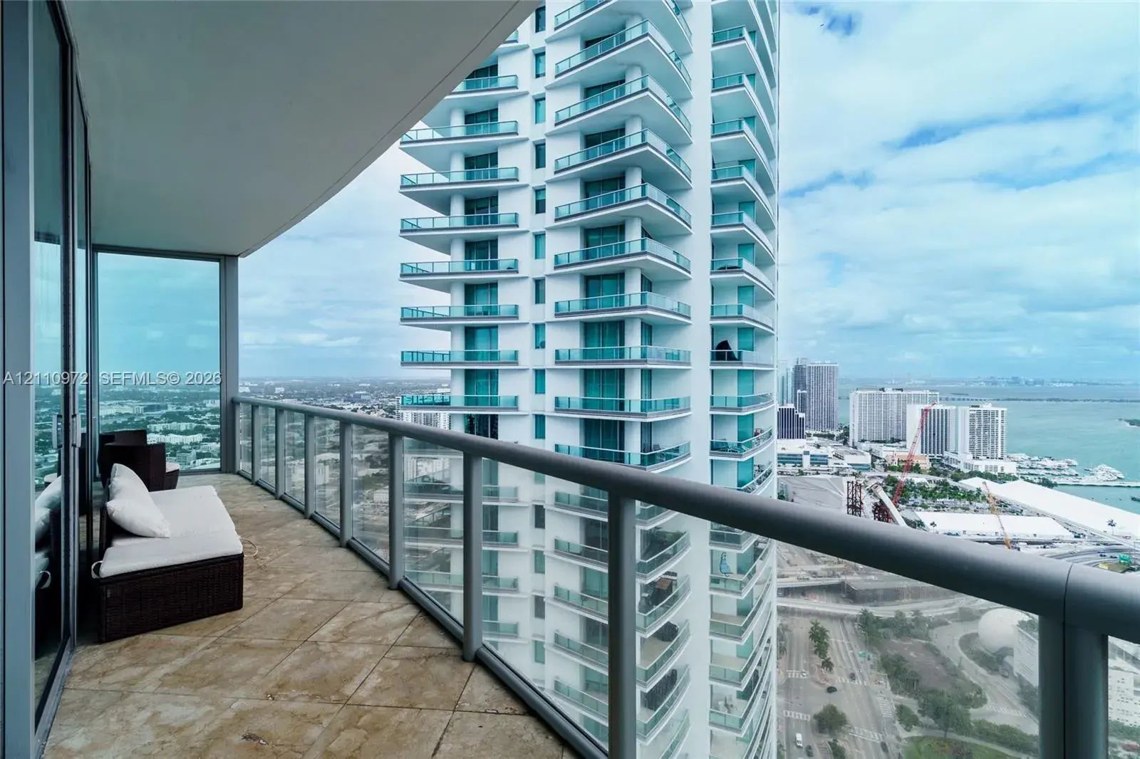 888 Biscayne Blvd # 4712, Miami FL 33132