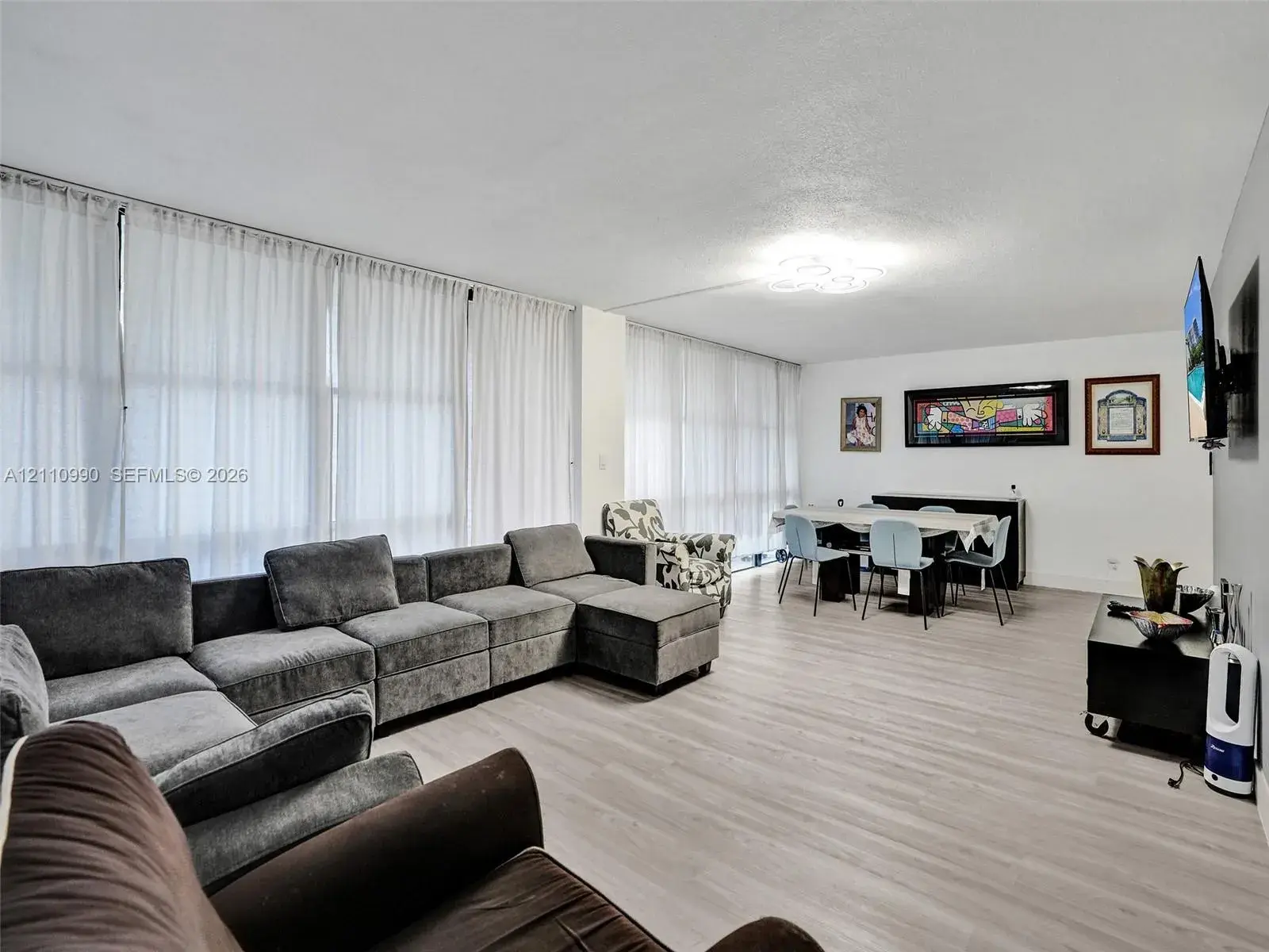 800 Parkview Dr # 131, Hallandale Beach FL 33009