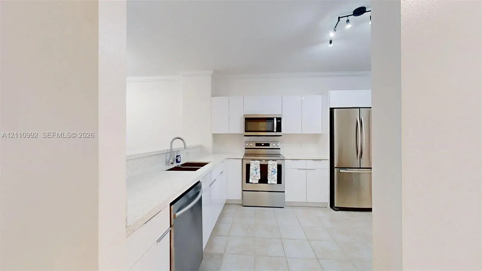 17050 N Bay Rd # 1006, Sunny Isles Beach FL 33160