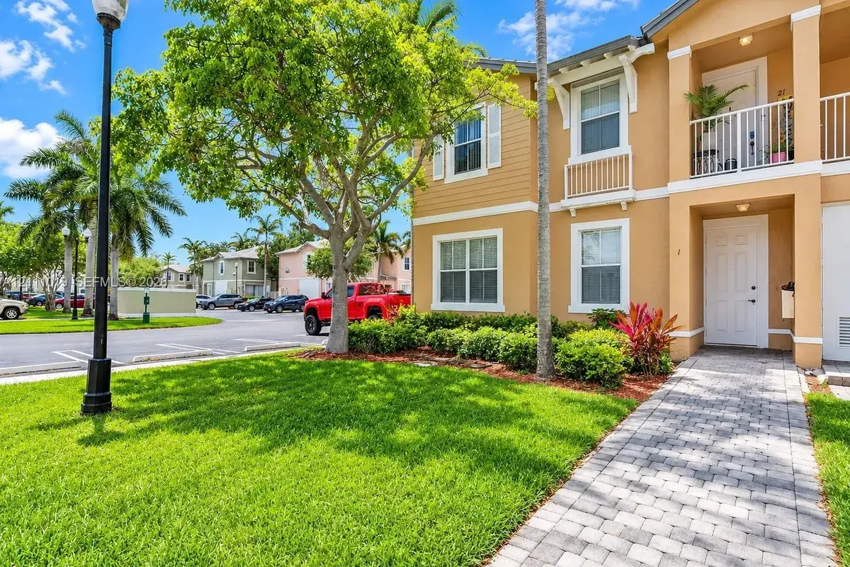 230 SE 29th Ave # 1, Homestead FL 33033