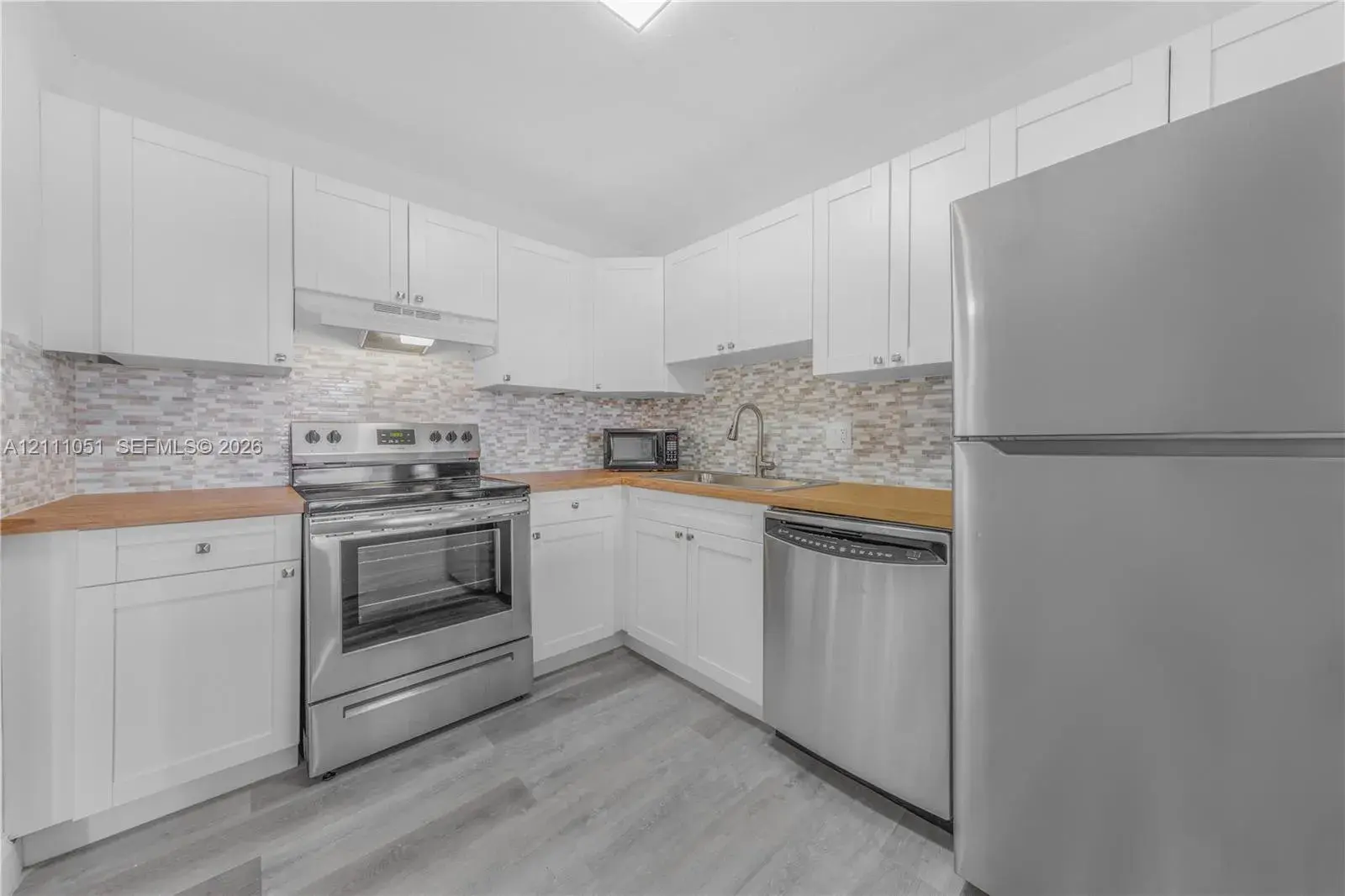 1300 NE Miami Gardens Dr # 512E, Miami FL 33179
