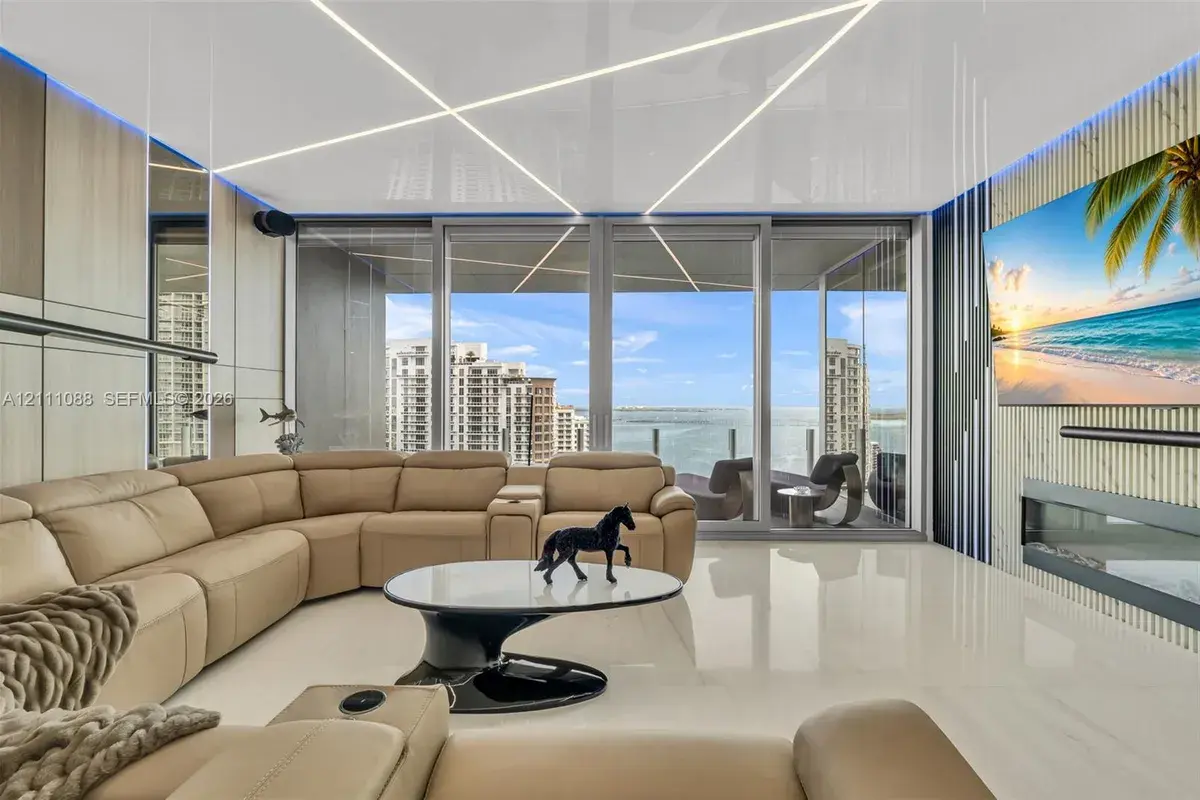 300 Biscayne Boulevard Way # 3103C, Miami FL 33131