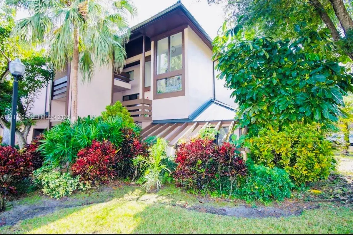 120 SW 96th Ter # 104, Plantation FL 33324