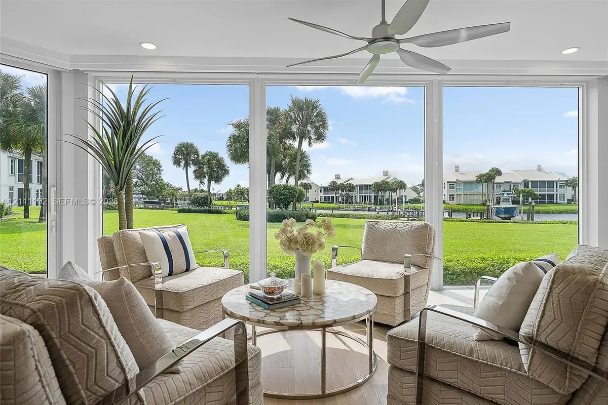 360 Spyglass Way, Jupiter FL 33477