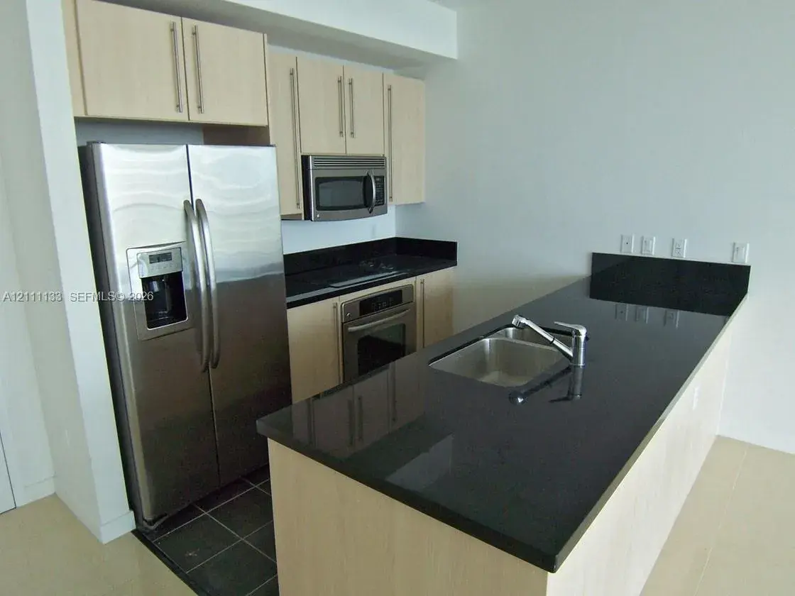 79 SW 12th St, Miami FL 33130