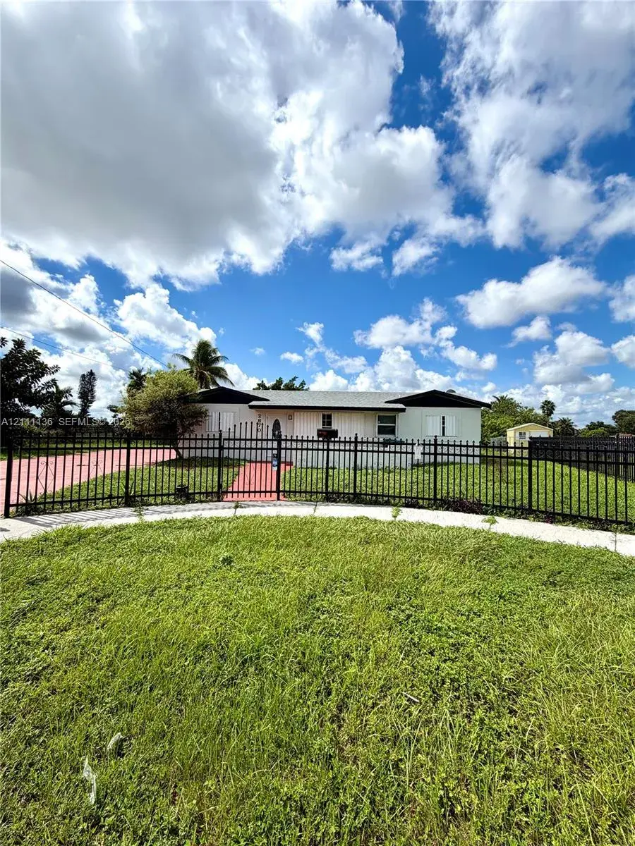 2870 NW 205th St, Miami Gardens FL 33056