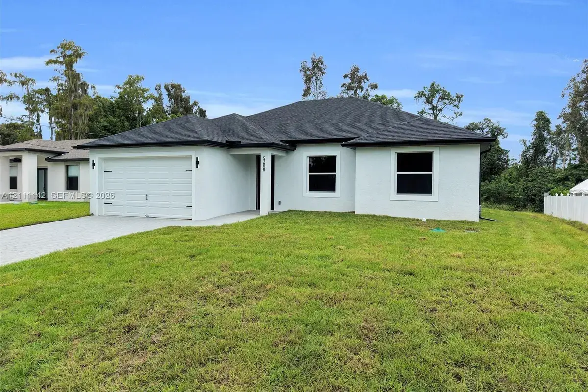 5208 Barth St, Lehigh Acres FL 33971
