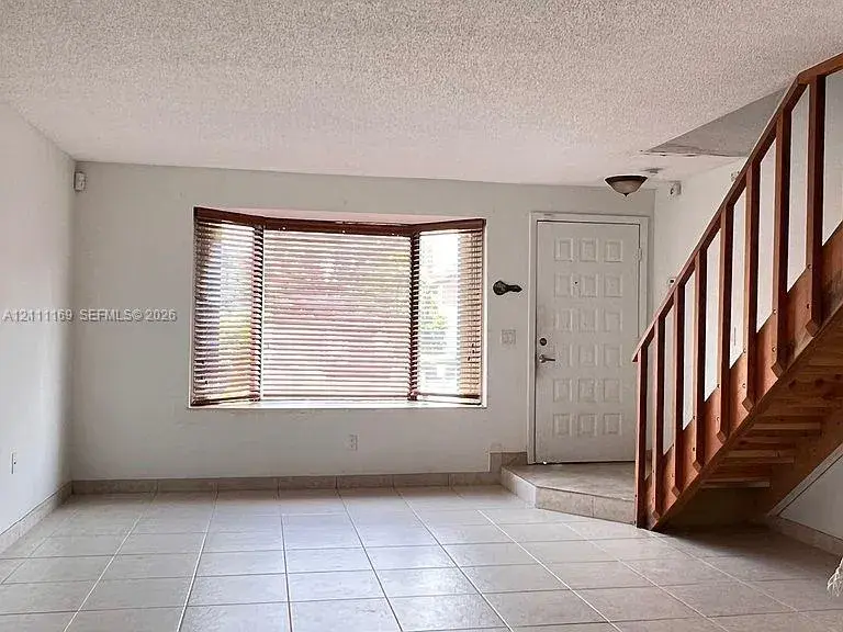 10068 SW 77th Ct, Miami FL 33156