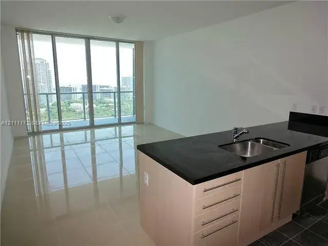 79 SW 12 ST, Miami FL 33130