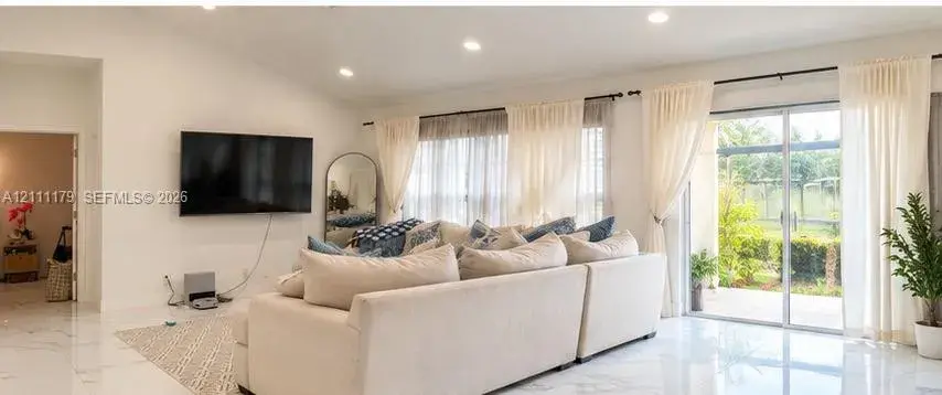 10890 Palm Ridge Ln, Tamarac FL 33321