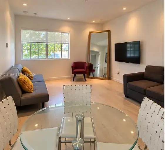 700 16th St # 210, Miami Beach FL 33139