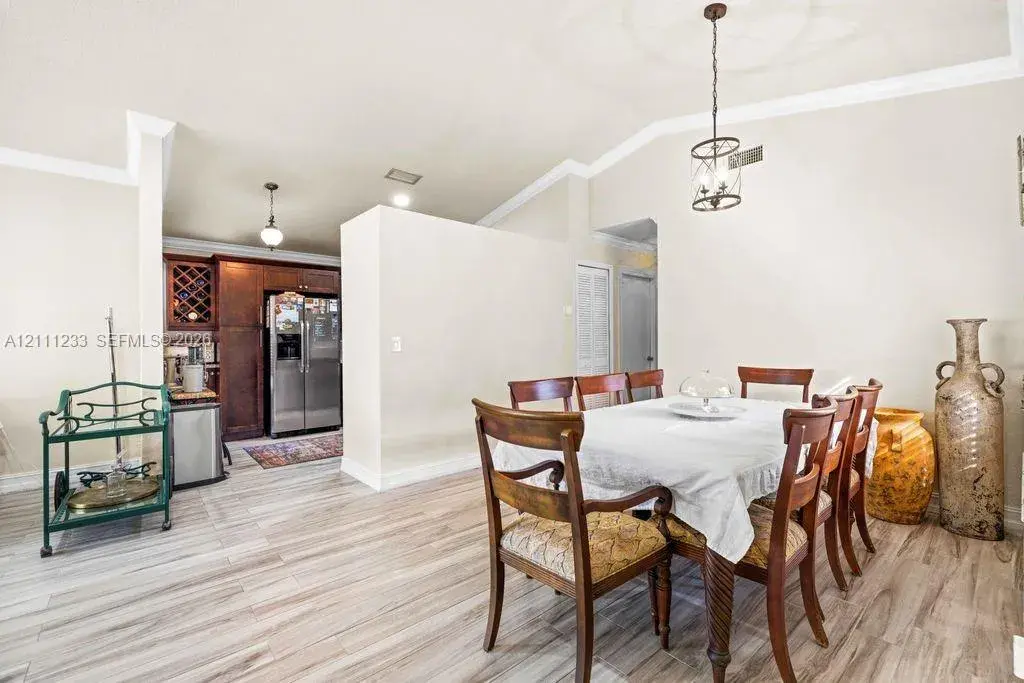 17826 SW 10th Ln, Pembroke Pines FL 33029