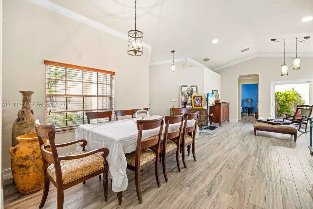 17826 SW 10th Ln, Pembroke Pines FL 33029