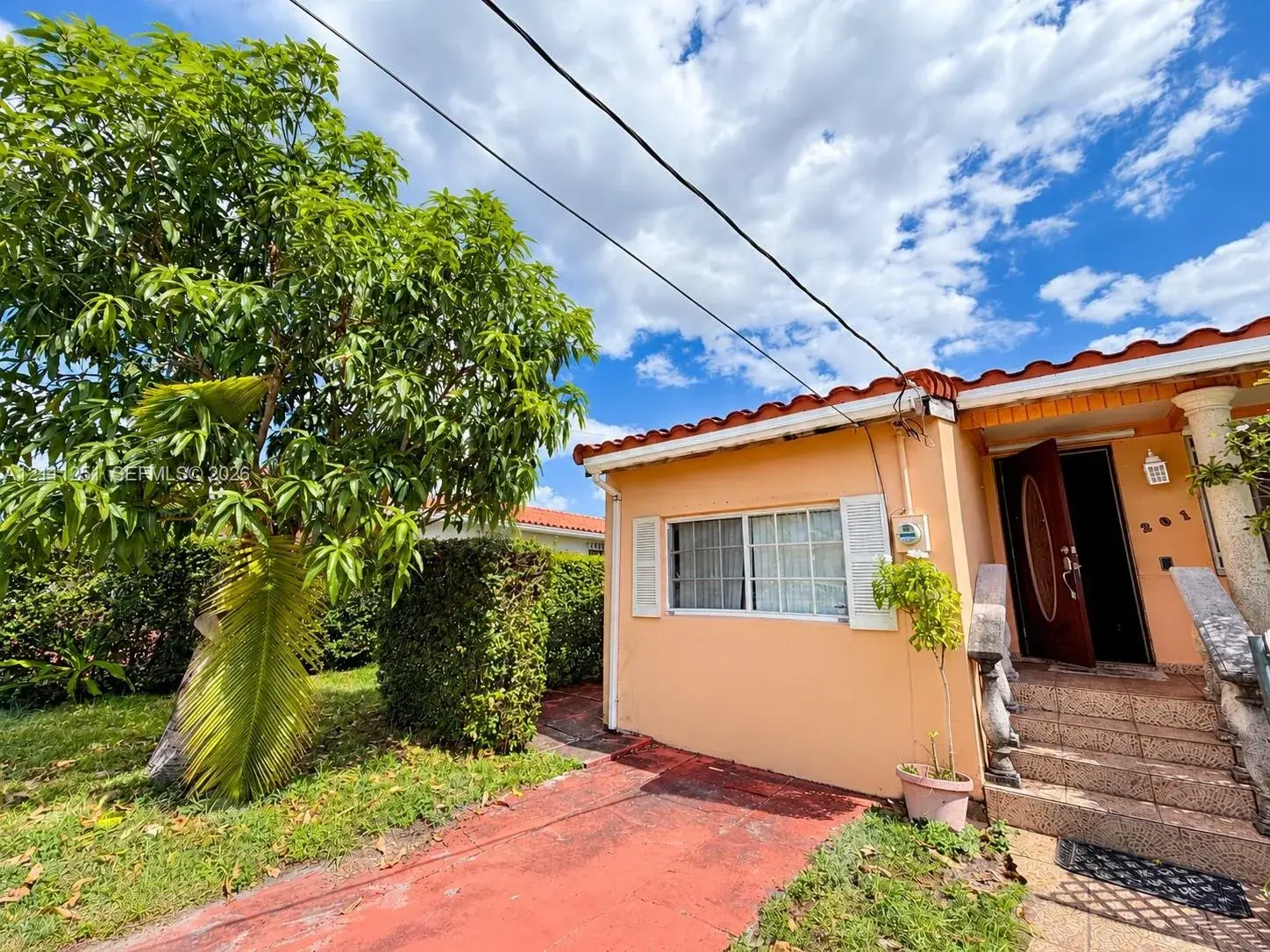 201 NW 61st Ave, Miami FL 33126