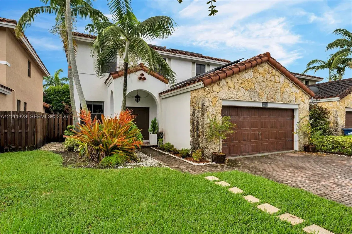 9770 NW 10th St, Miami FL 33172