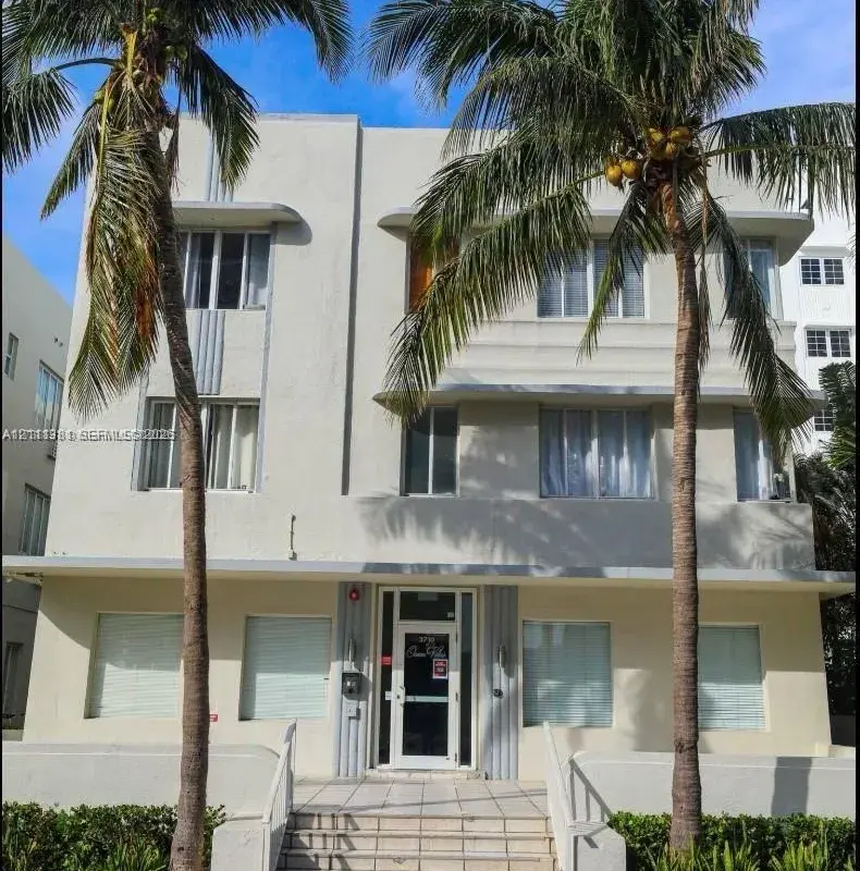 3710 Collins Ave # 206, Miami Beach FL 33140