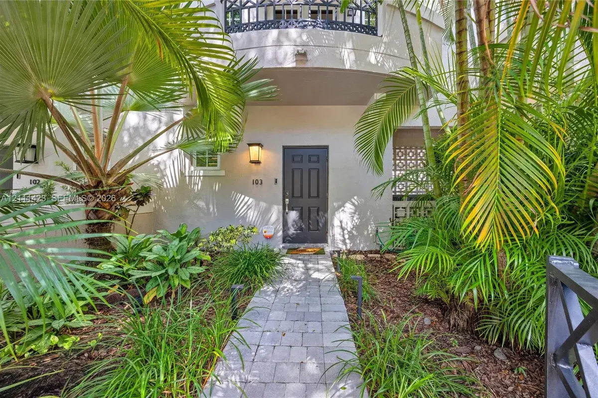 261 Navarre Ave # 3, Coral Gables FL 33134