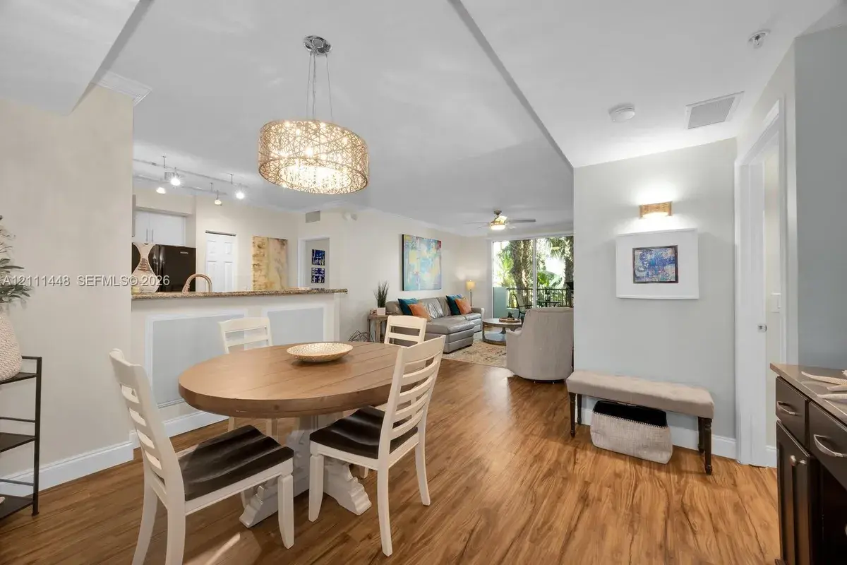 2421 NE 65th St # 211, Fort Lauderdale FL 33308