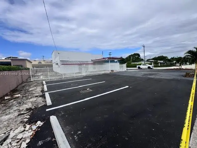 17690 NW 27th Ave, Miami Gardens FL 33056