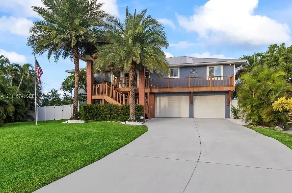 3544 Ruby Ave, Saint James City FL 33956