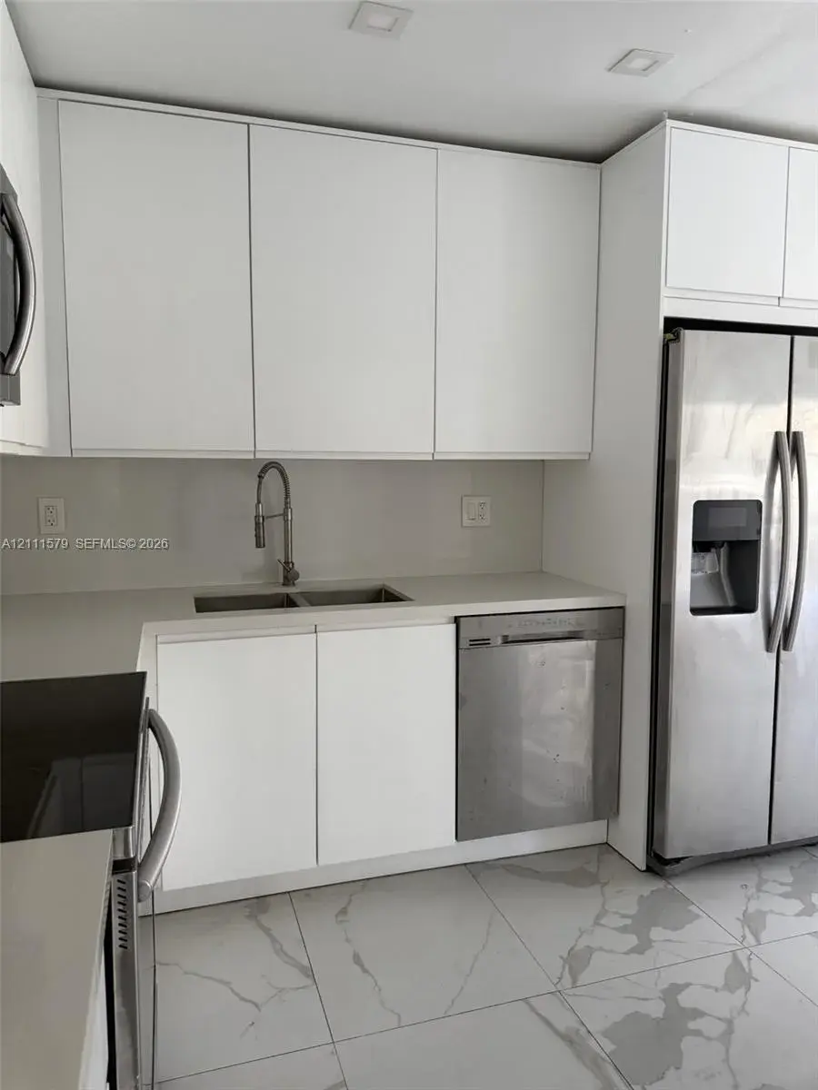 17560 Atlantic Blvd # 106, Sunny Isles Beach FL 33160