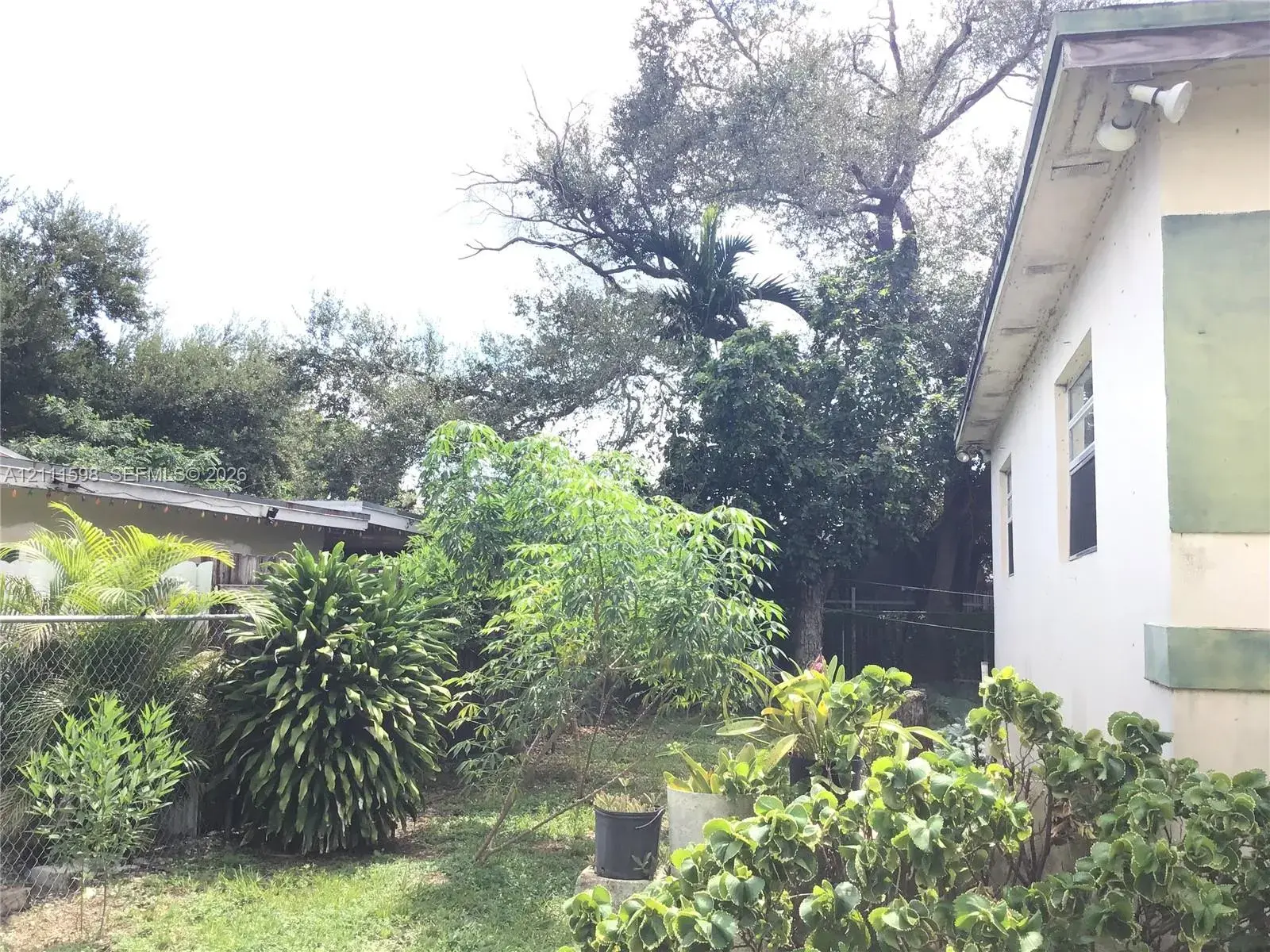 1780 NW 82nd St, Miami FL 33147