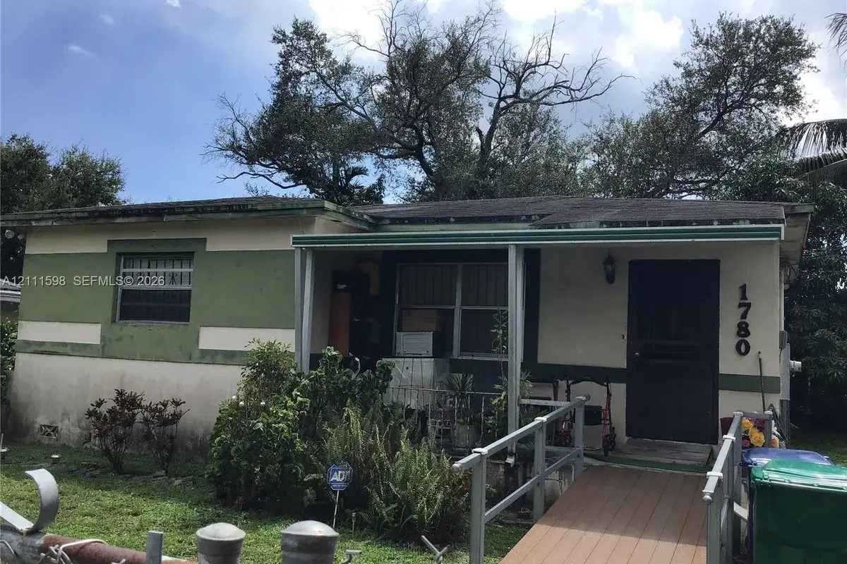 1780 NW 82nd St, Miami FL 33147