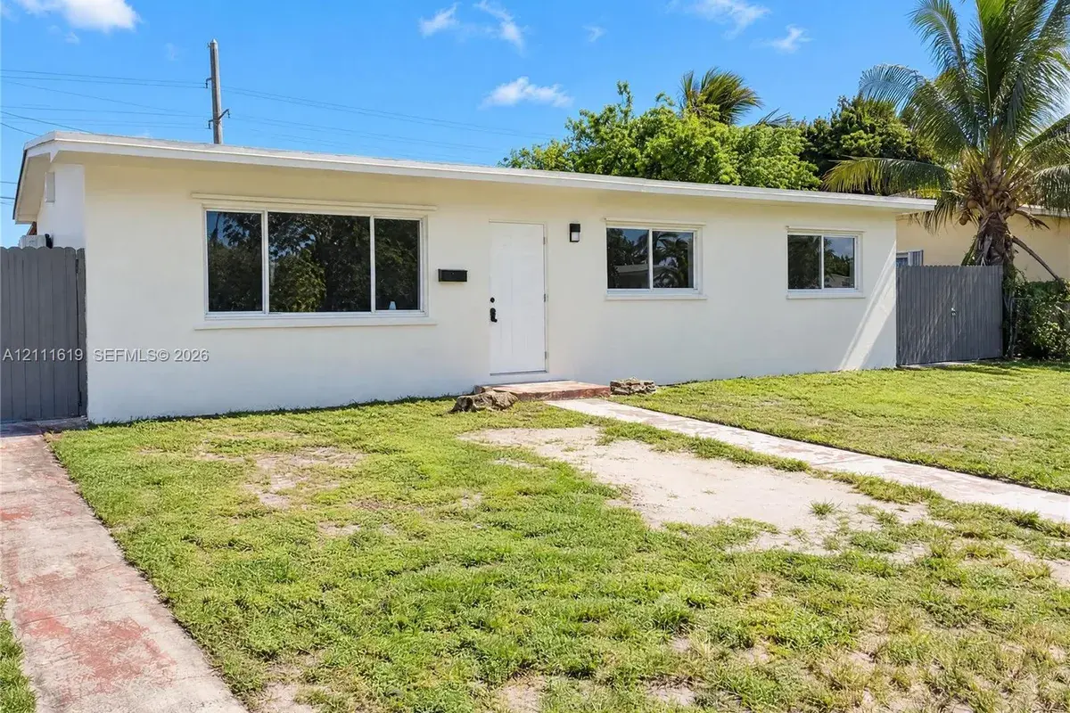 18105 NW 7th Ct, Miami Gardens FL 33169