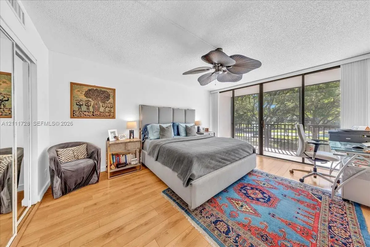3401 N Country Club Dr # 110, Aventura FL 33180