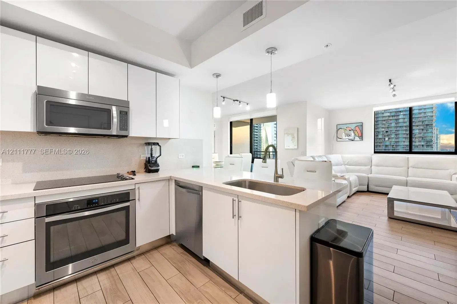 999 SW 1st Ave # 2204, Miami FL 33130