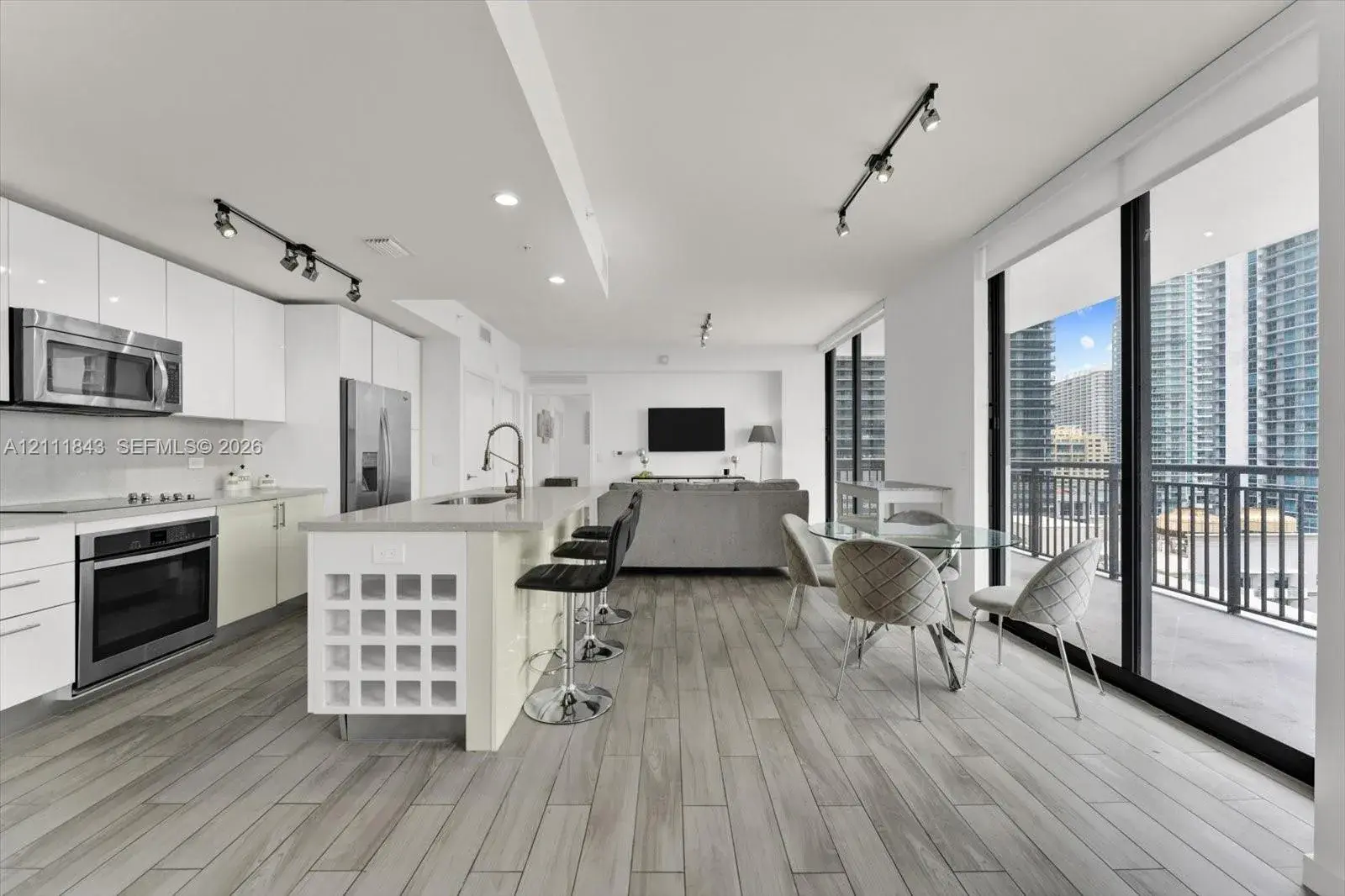 999 SW 1st Ave # 1903, Miami FL 33130