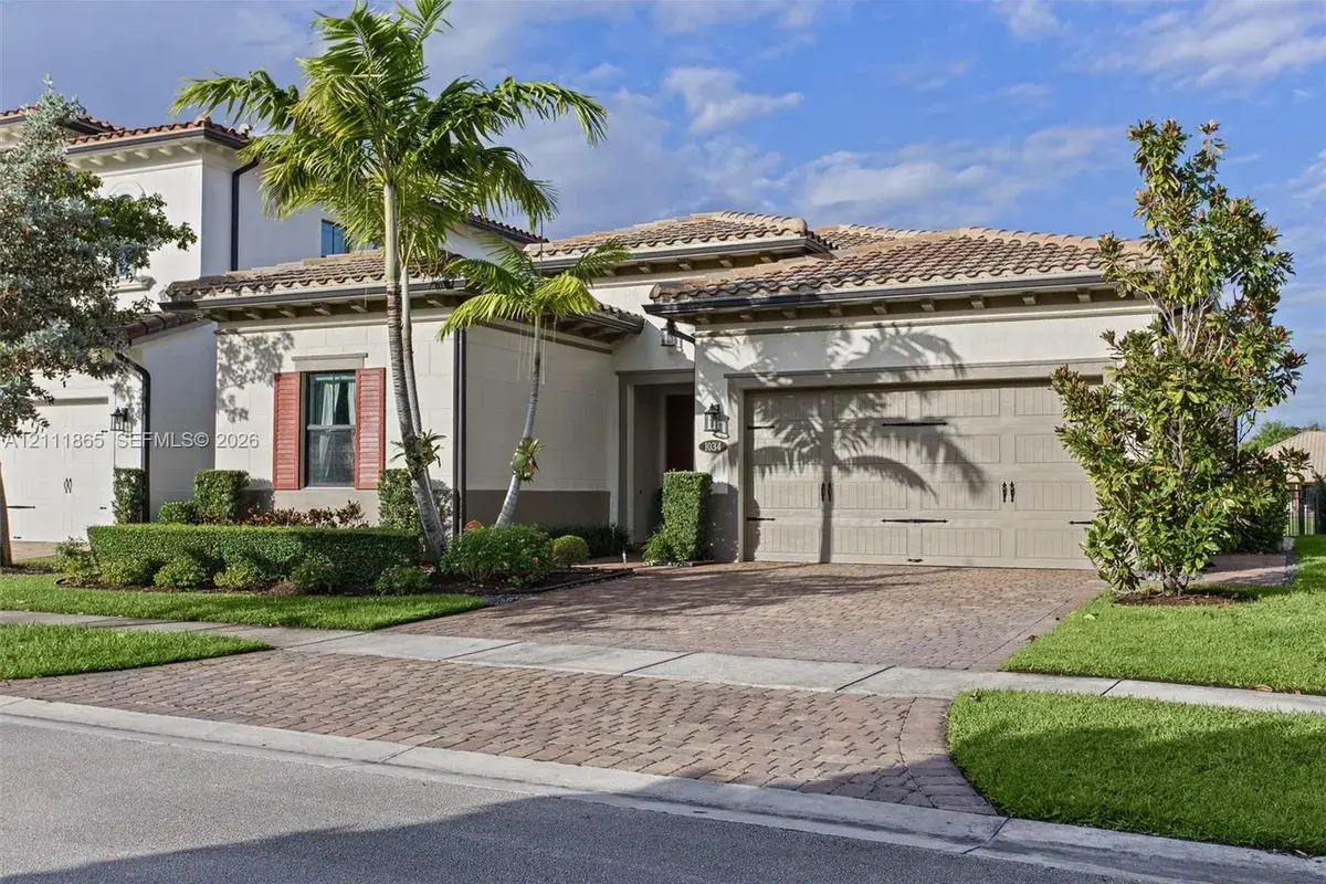 1034 SW 113th Ave, Pembroke Pines FL 33025