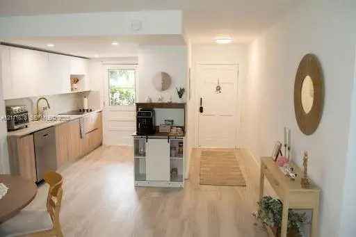 201 Galen Dr # 110, Key Biscayne FL 33149