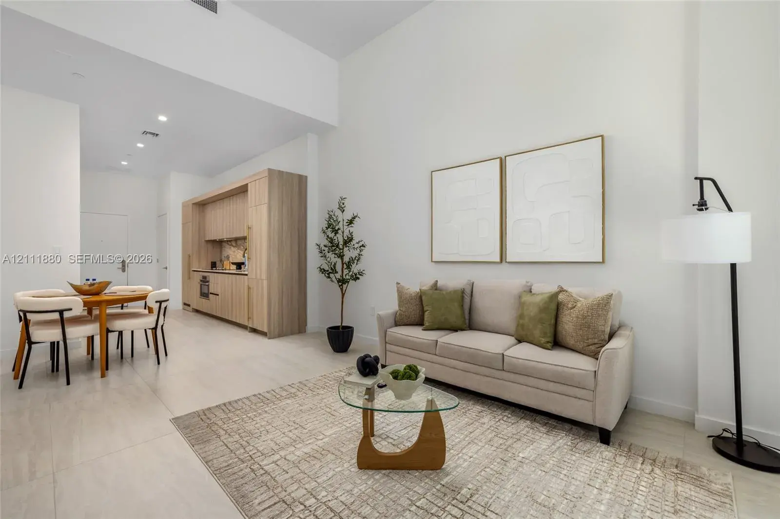 77 SE 5TH ST # 311, Miami FL 33131