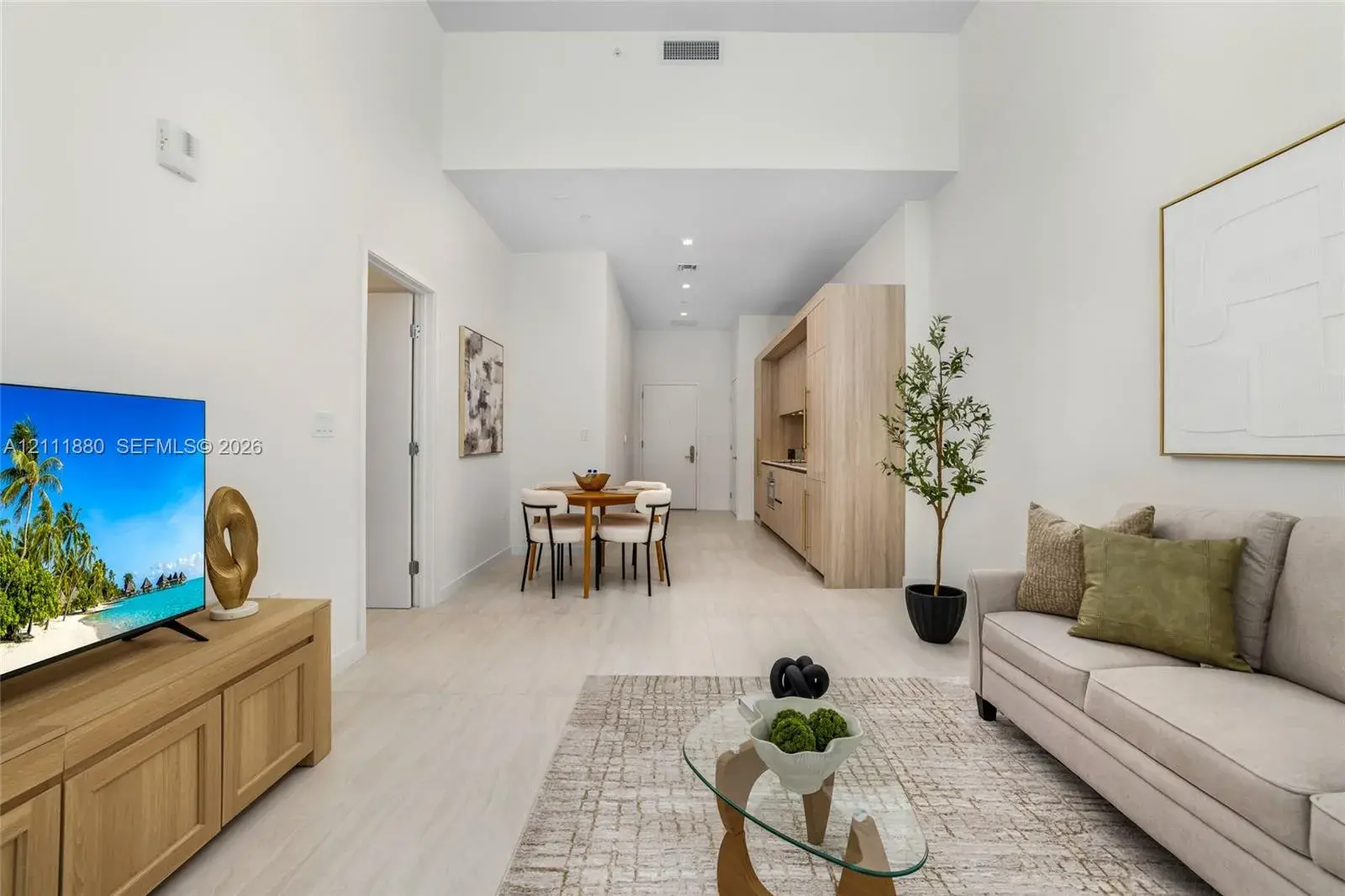 77 SE 5TH ST # 311, Miami FL 33131