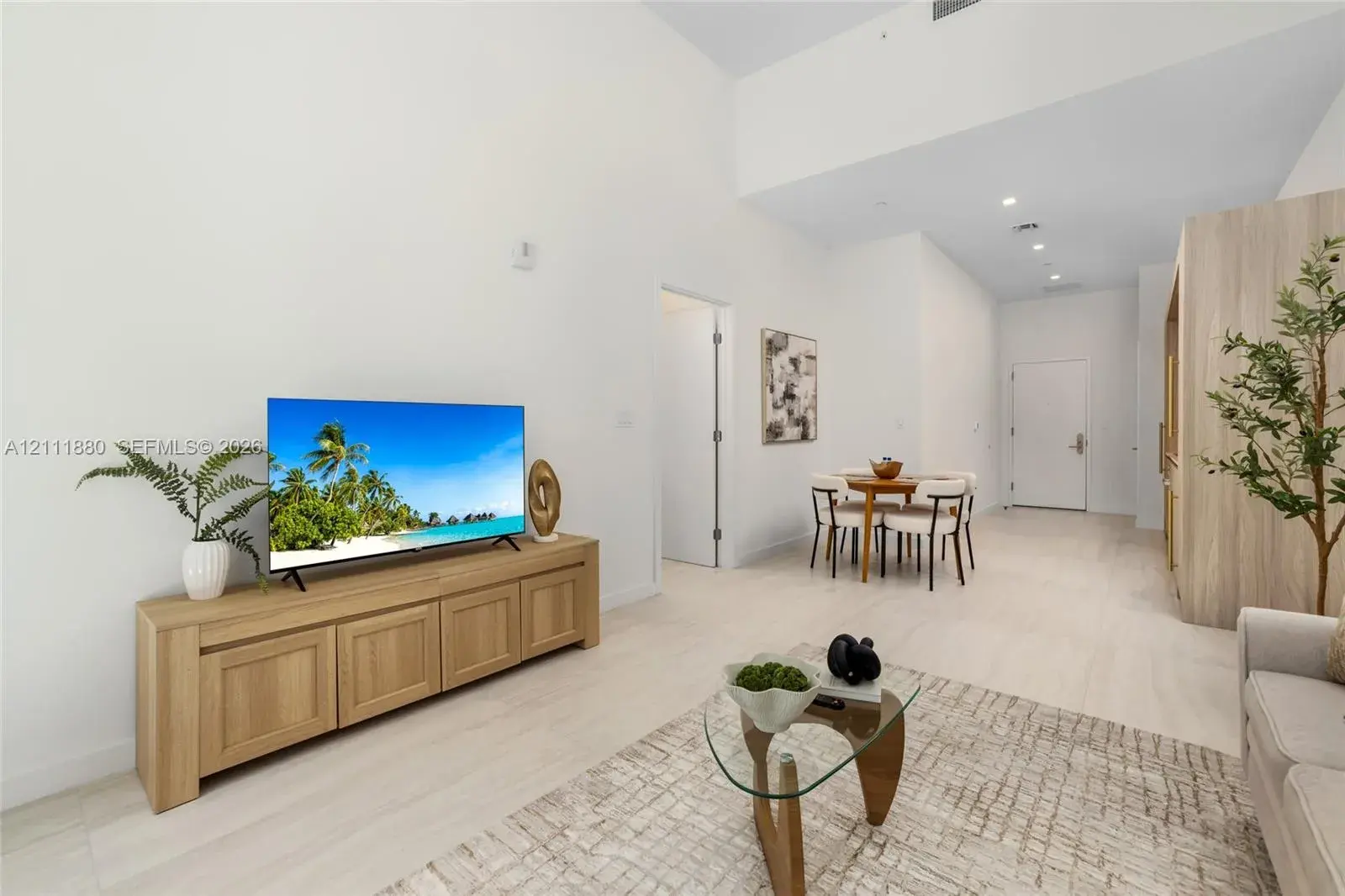 77 SE 5TH ST # 311, Miami FL 33131