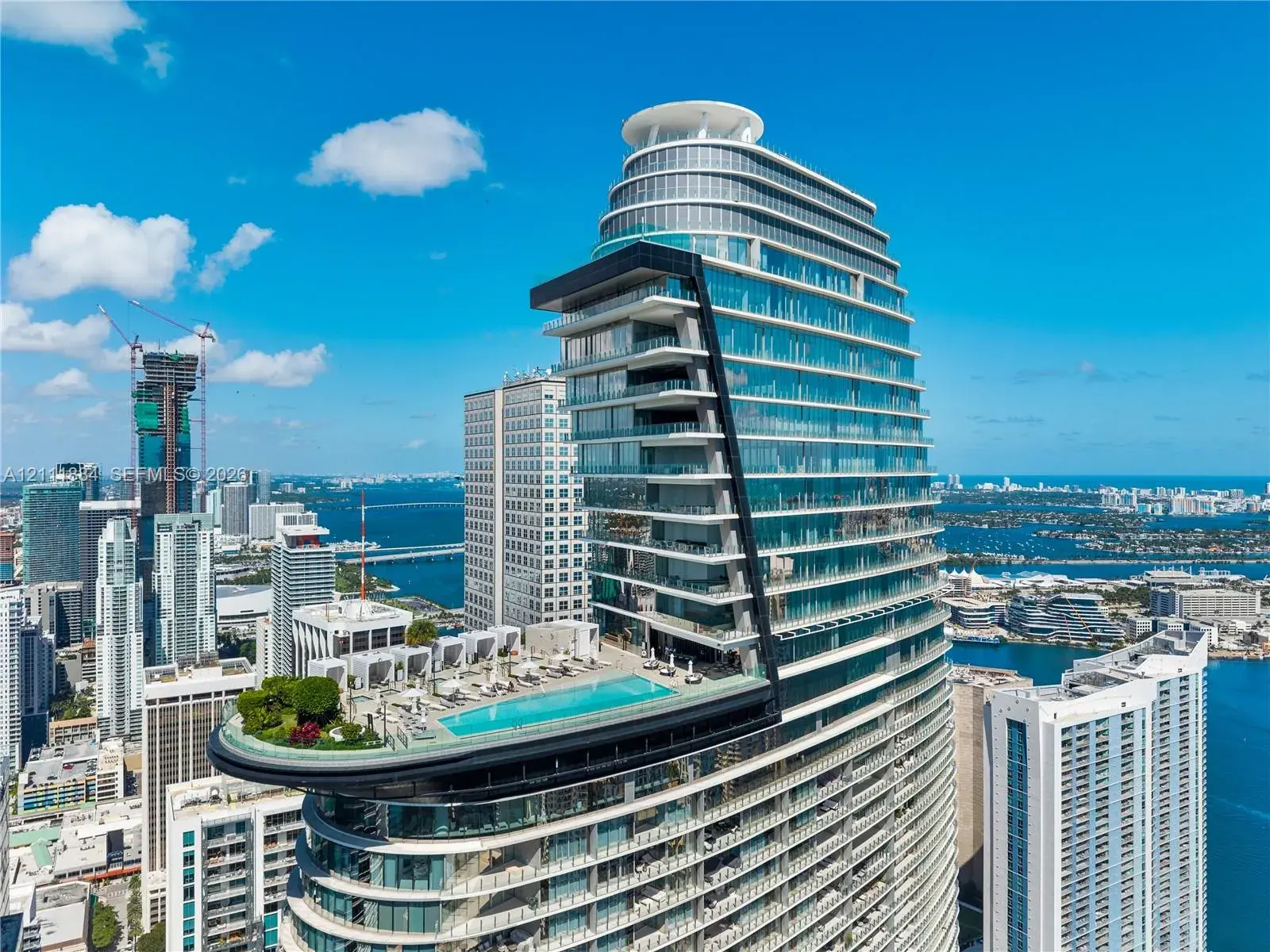 300 Biscayne Boulevard Way # 3501E, Miami FL 33131