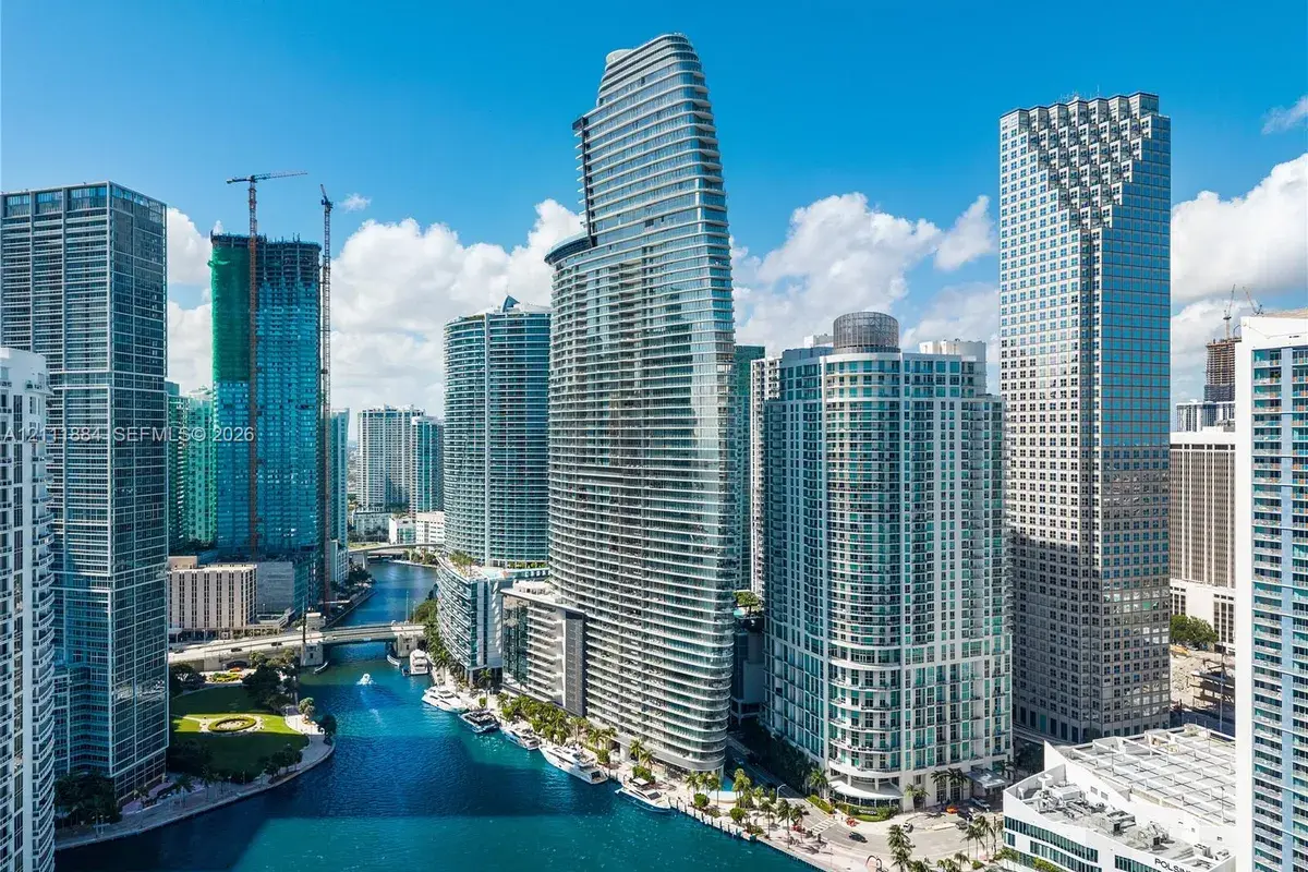 300 Biscayne Boulevard Way # 3501E, Miami FL 33131