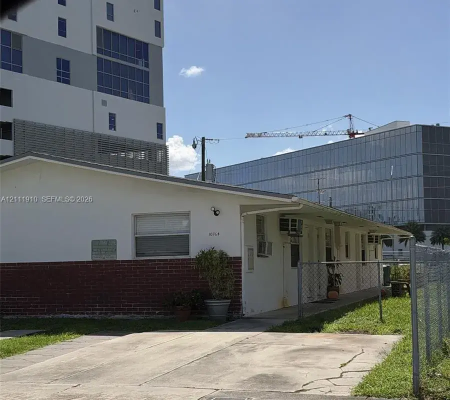 10764 SW 7th St, Sweetwater FL 33174
