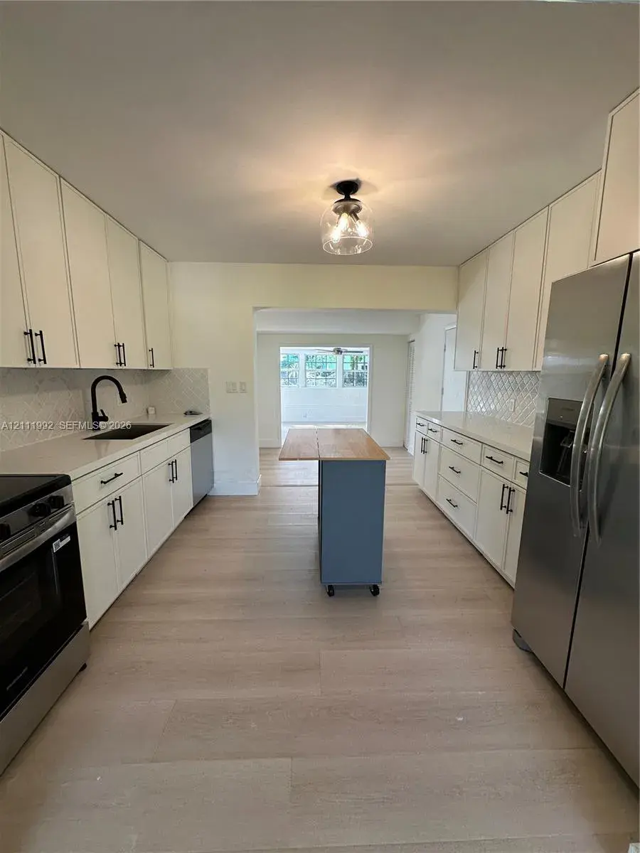 640 NW 28th Ct, Wilton Manors FL 33311
