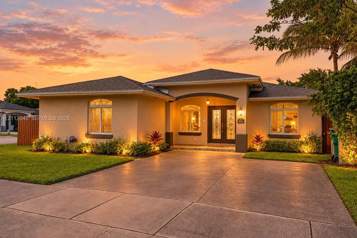3783 NW 201st Ter, Miami Gardens FL 33055