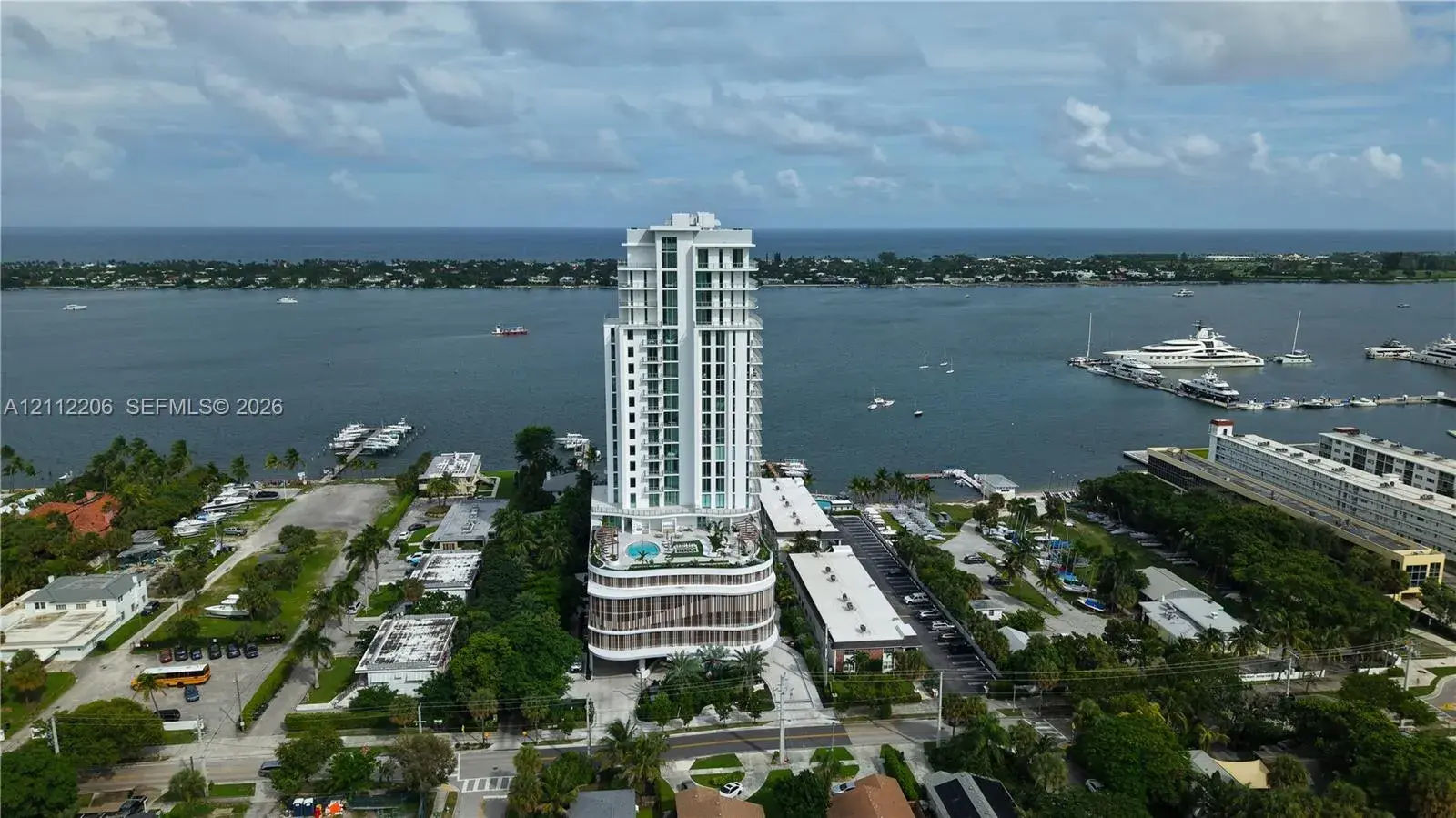 4714 N Flagler Drive # 1401, West Palm Beach FL 33407
