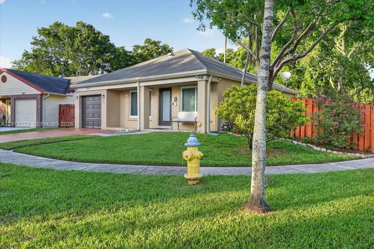 8601 SW 16th St, Pembroke Pines FL 33025