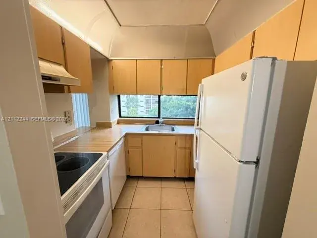 17011 N Bay Rd # 415, Sunny Isles Beach FL 33160