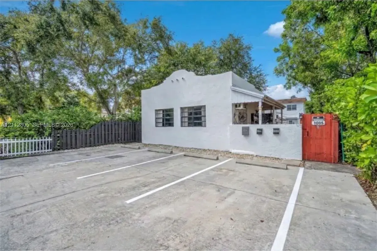 1008 N 18th Ct, Hollywood FL 33020