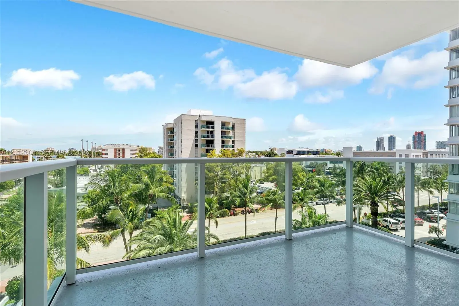 1 bedroom 1 bath Residential for sale at 1000 West Ave # 510, Miami Beach FL 33139