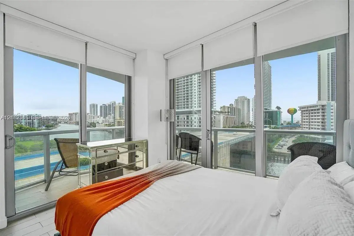 2600 E Hallandale Beach Blvd # T702, Hallandale Beach FL 33009