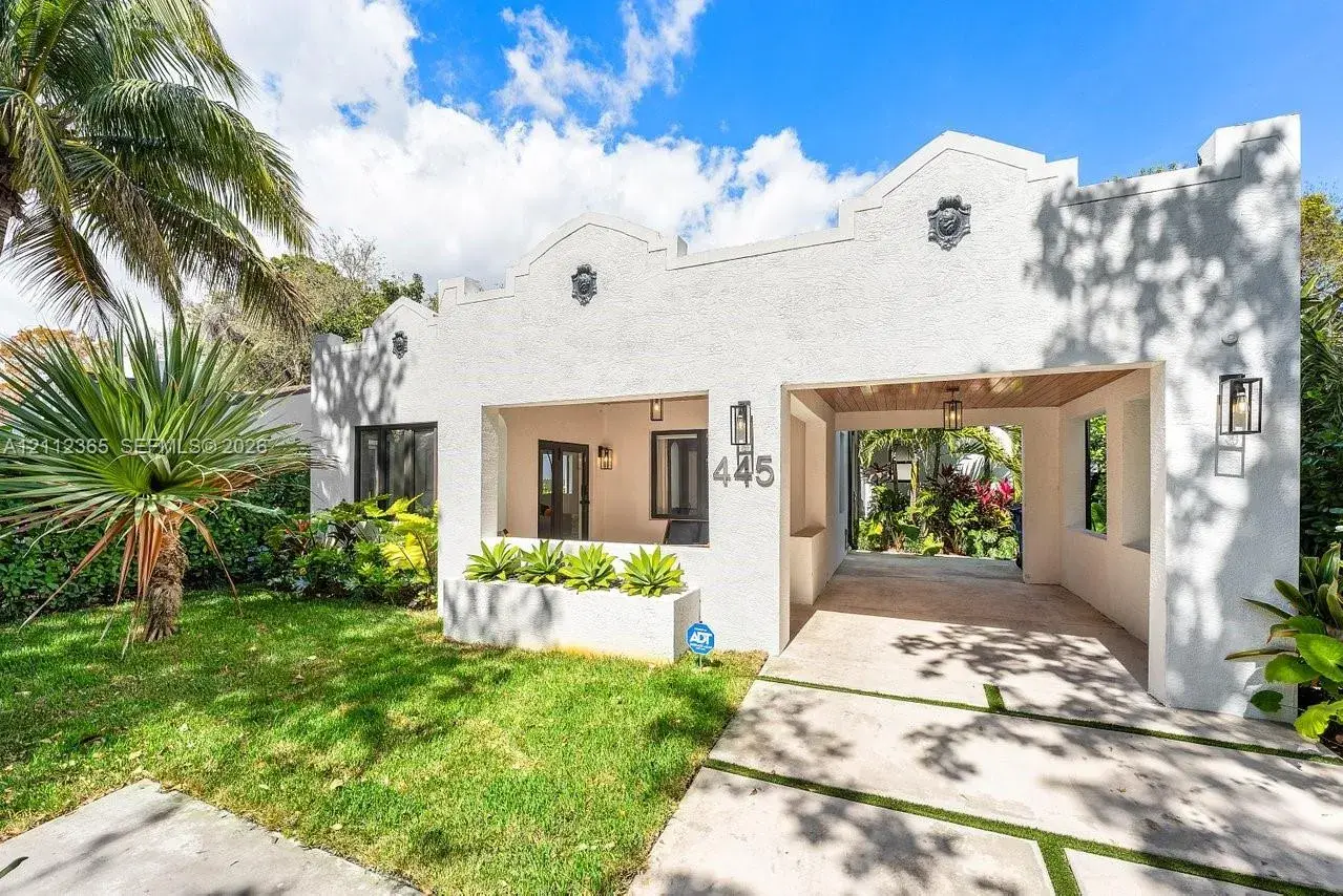 445 NE 76th St, Miami FL 33138
