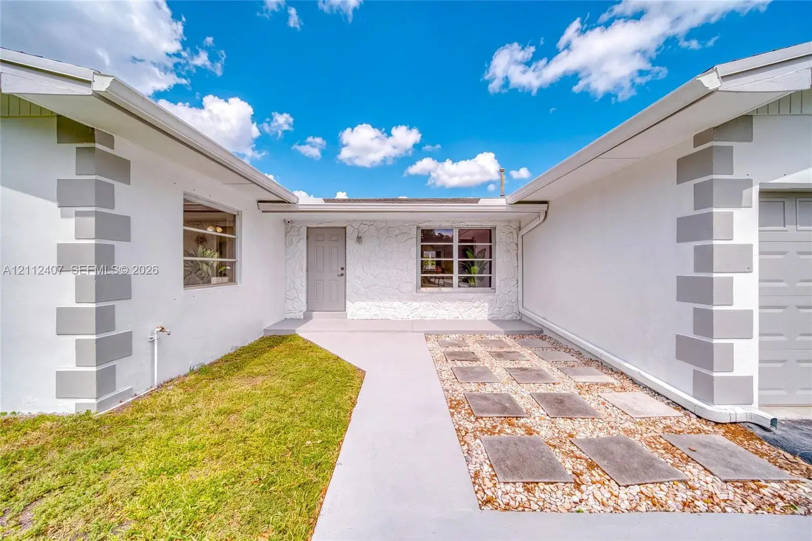 18520 SW 88th Rd, Cutler Bay FL 33157