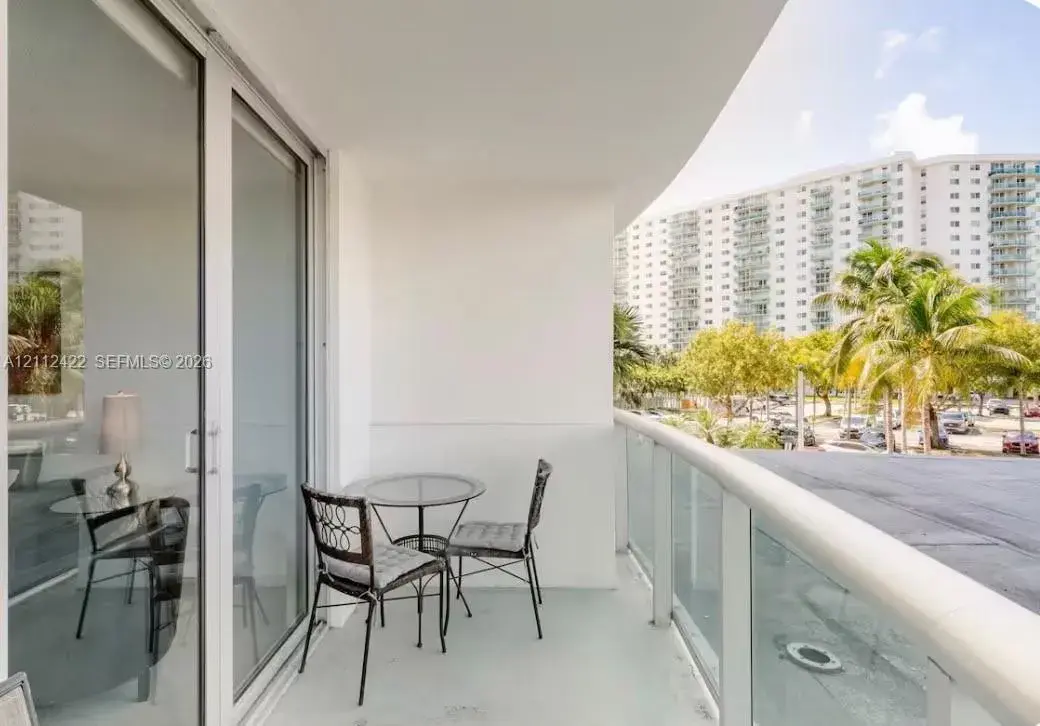 19370 Collins Ave # 220, Sunny Isles Beach FL 33160